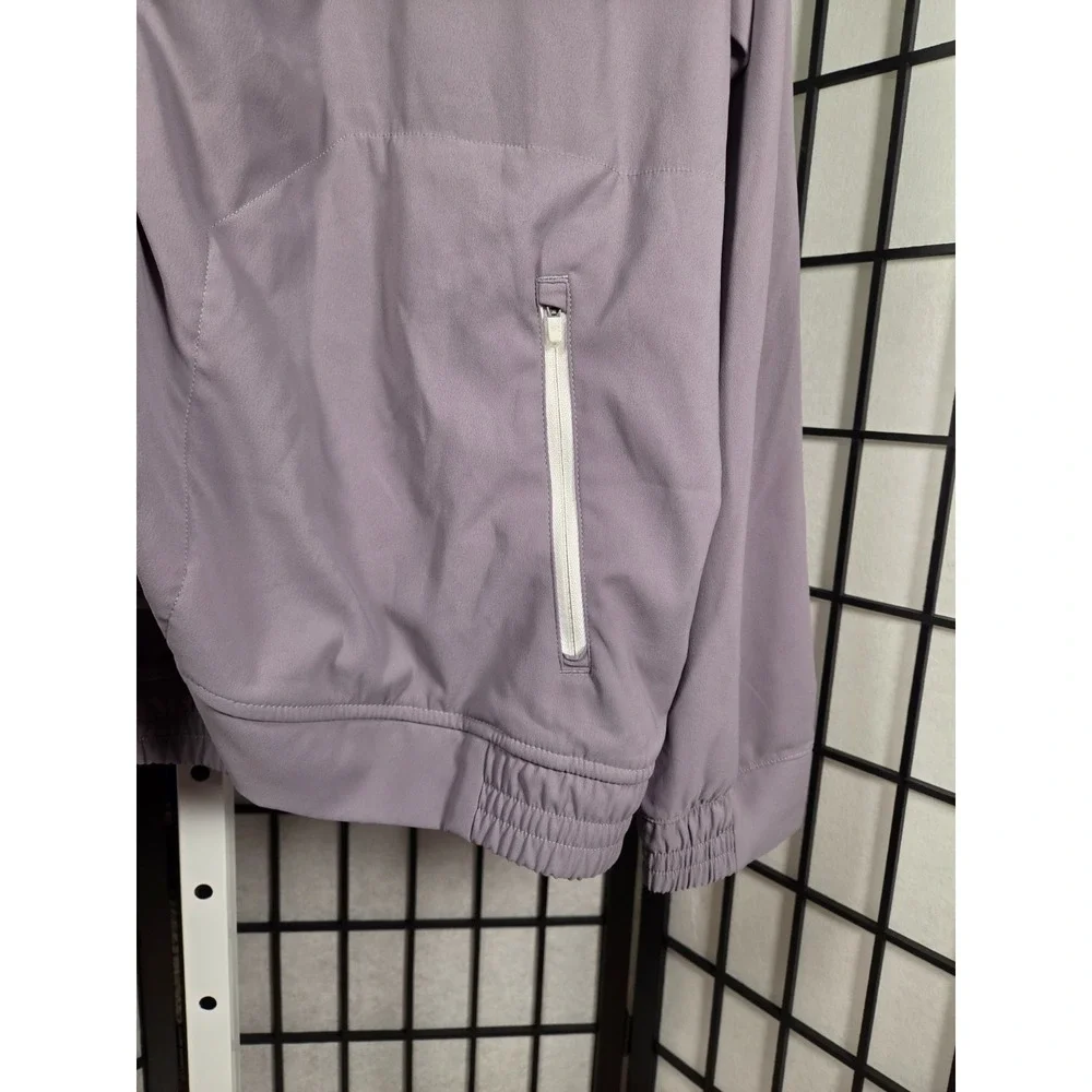 Under Armour shoulder 23